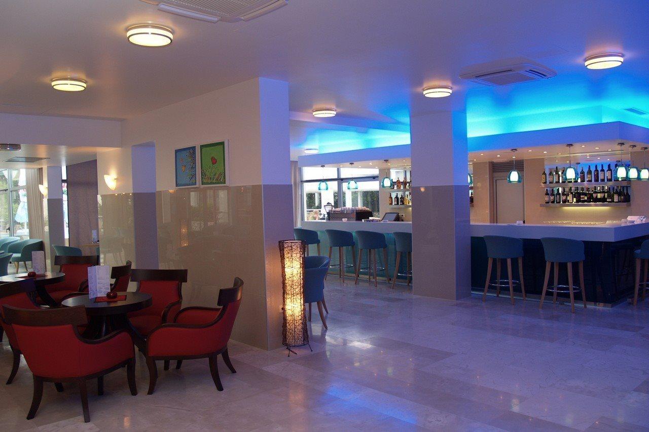 Hotel Quercus ドルヴェニク エクステリア 写真
