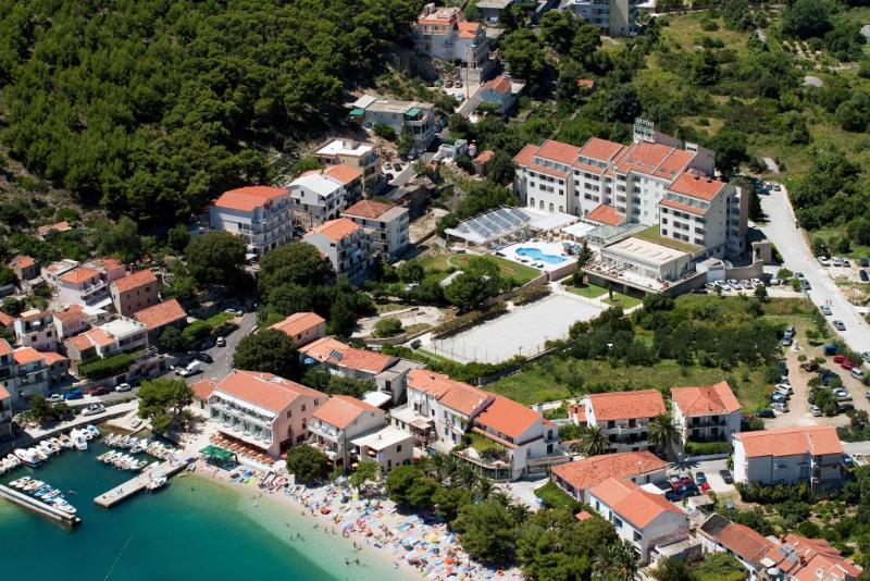 Hotel Quercus ドルヴェニク エクステリア 写真