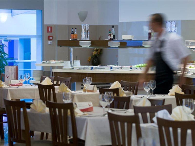 Hotel Quercus ドルヴェニク エクステリア 写真